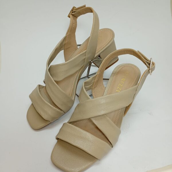 Sandália Comfy Couro - Imagem 3