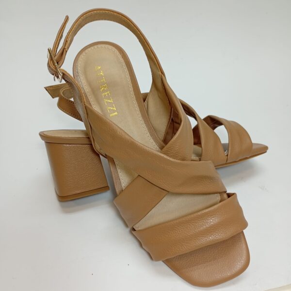 Sandália Comfy Couro