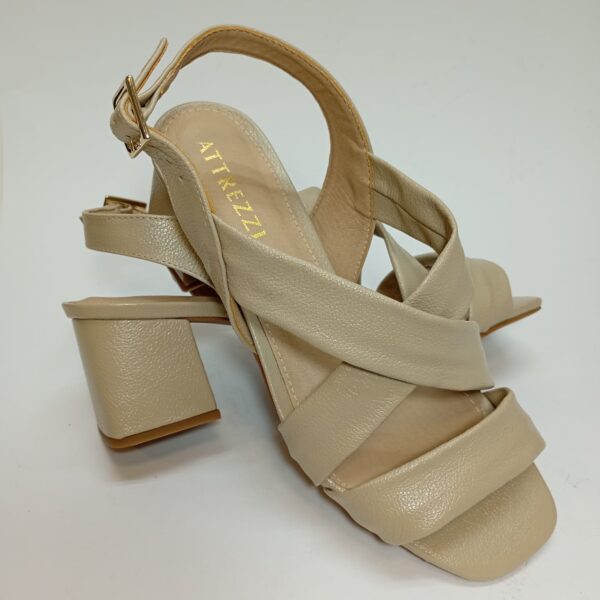 Sandália Comfy Couro