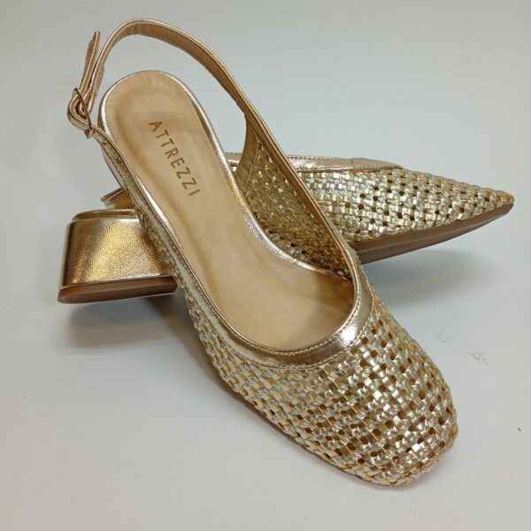 Sapato Slingback em Couro Trançado