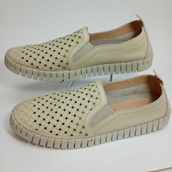 Slip On em Couro Vazado - Imagem 4