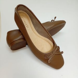 Sapatilha Clássica Em Couro