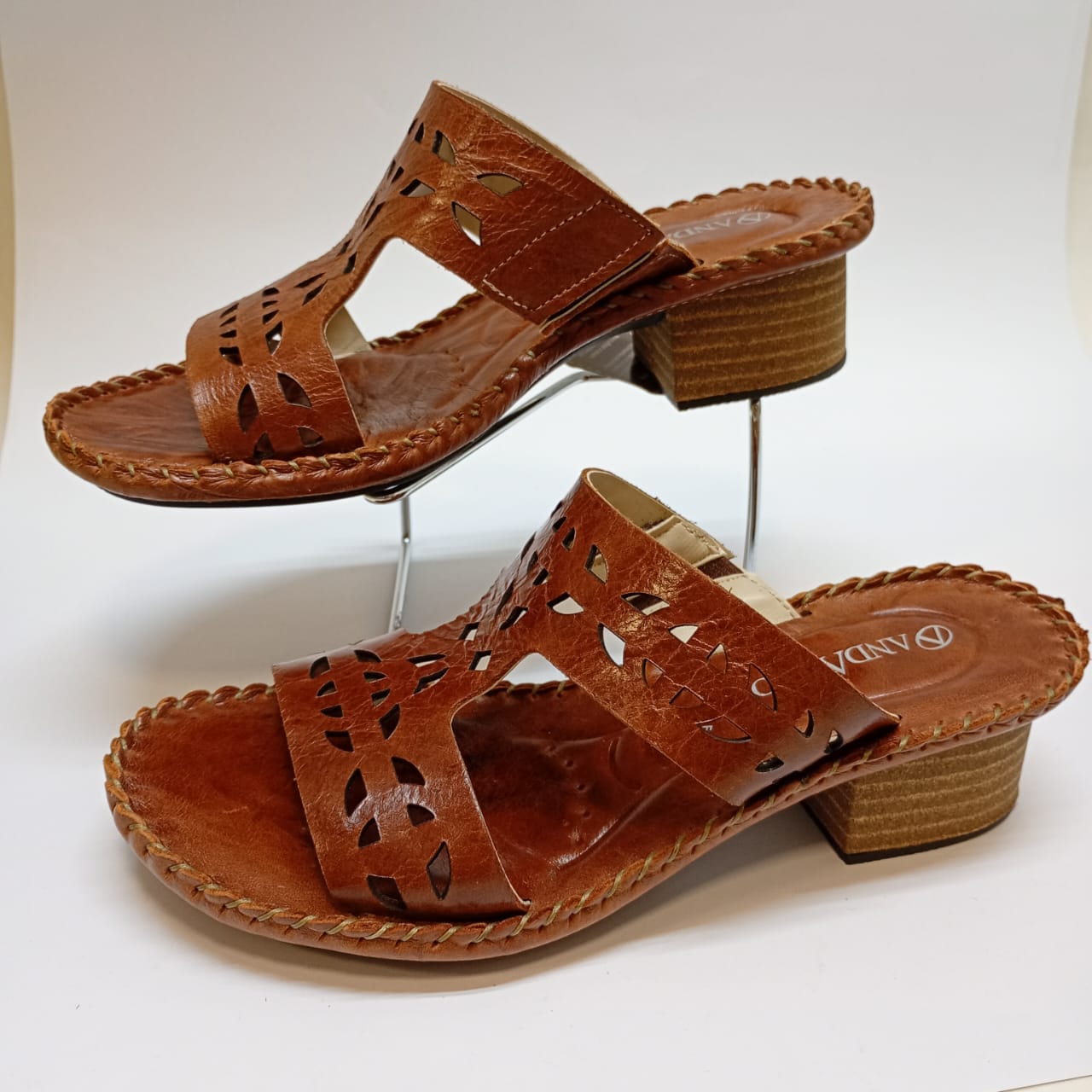 Andacco Tamanco Em Couro - Imagem 2