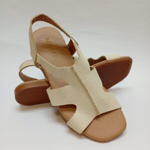 Sandália Rasteira Attrezzi em Couro