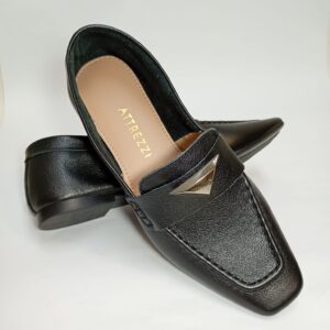 Loafer Couro Clássico com Detalhe Metálico