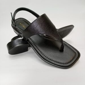 Sandália em Couro  Salto Bloco Baixo