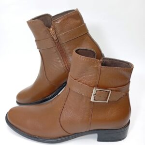 Bota Couro com Fivela Salto 3 cm