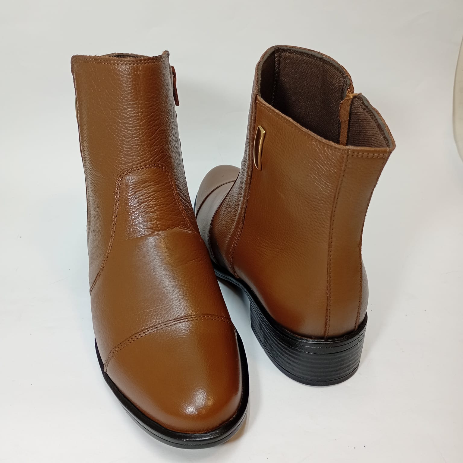 Bota Couro Clássica Salto 3 cm - Imagem 2