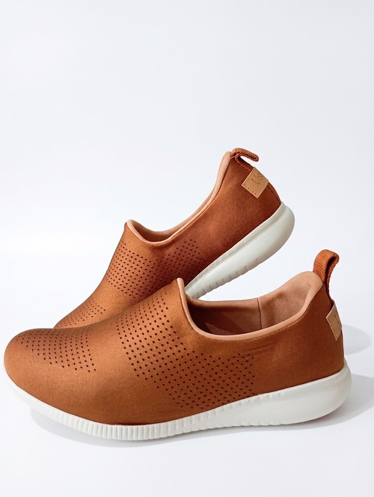 Tênis Feminino Usaflex Slip On Perfurado