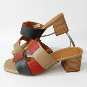 Tamanco Mule Tricolor com Salto Bloco – Attrezzi