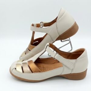 Sapato / Sandália Feminina em Couro Attrezzi Comfort - Multicolor