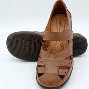 Sapato Feminino em Couro Attrezzi Comfort - Caramelo/marrom